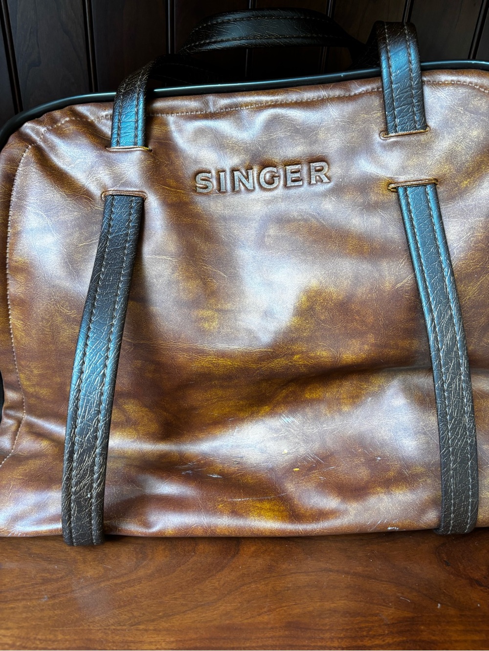 SINGER VINTAGE SEWING MACHINE BAG.
